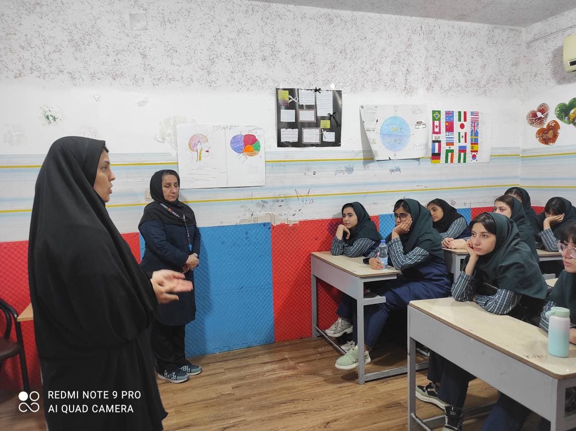 دبیرستان غیردولتی آفاق