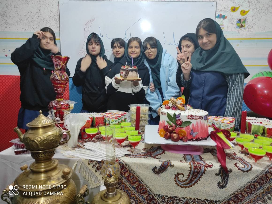 دبیرستان غیردولتی آفاق
